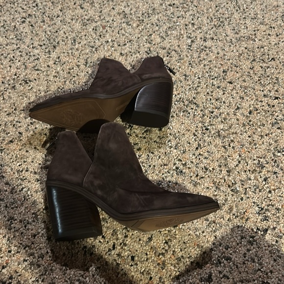 Vince Camuto ankle boots - Picture 4 of 7